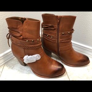 Pierre Dumas Ankle Boots